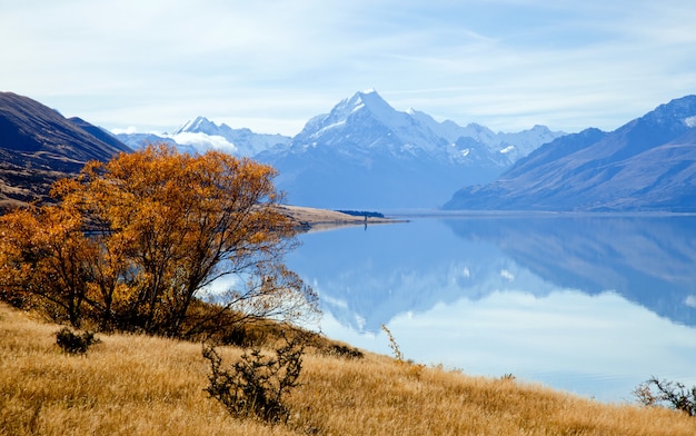 Paisaje de la cordillera de la montaña.