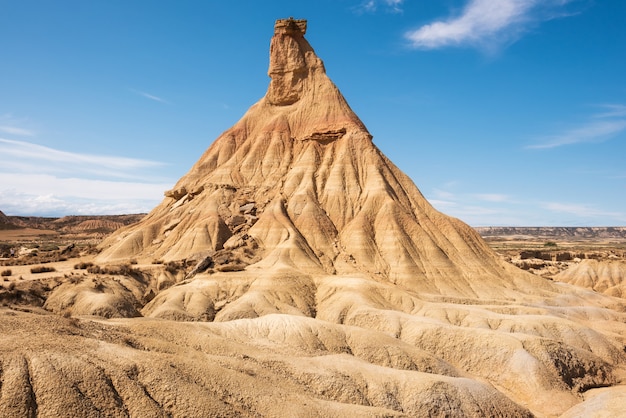 Paisaje desértico en Bardenas Reales de Navarra, España.