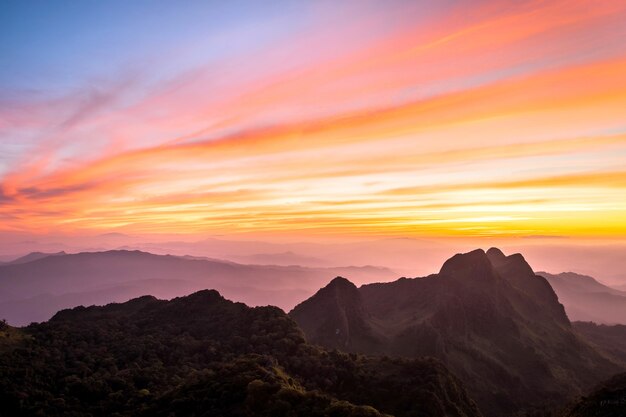 Paisaje de Doi Luang Chiang Dao, provincia de Chiang Mai, Tailandia