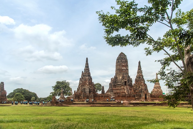 El paisaje escultórico de la antigua pagoda es un templo budista de historia antigua y famoso