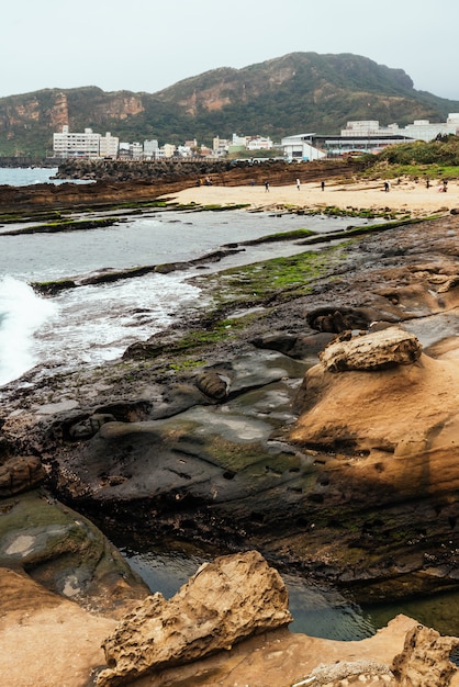 Paisaje del Geoparque Yehliu, un cabo en la costa norte de Taiwán.