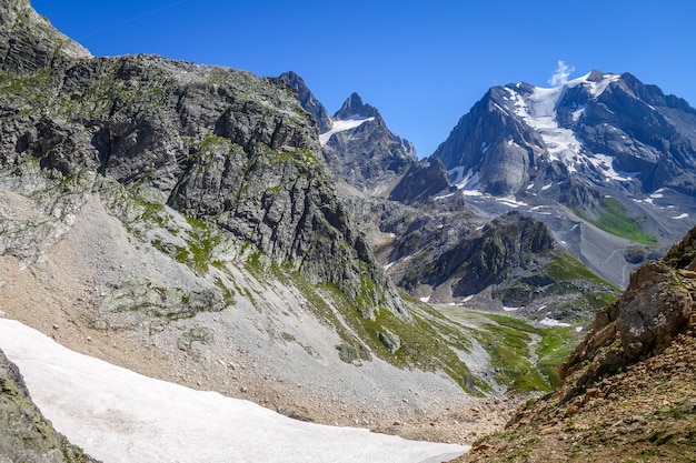 Paisaje del glaciar alpino de Grande Casse en Pralognan la Vanoise. Alpes franceses.