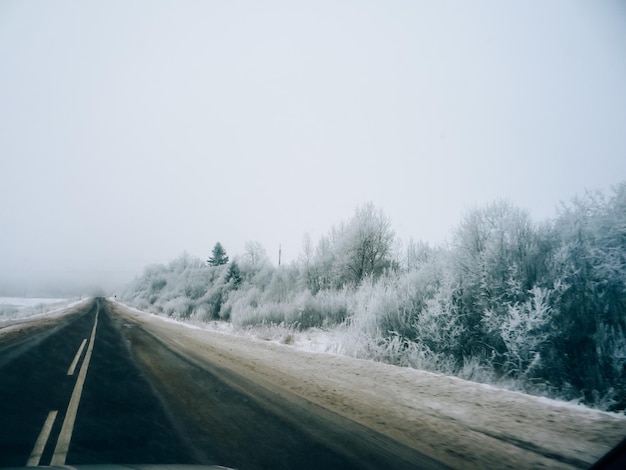 Paisaje invernal en el pueblo