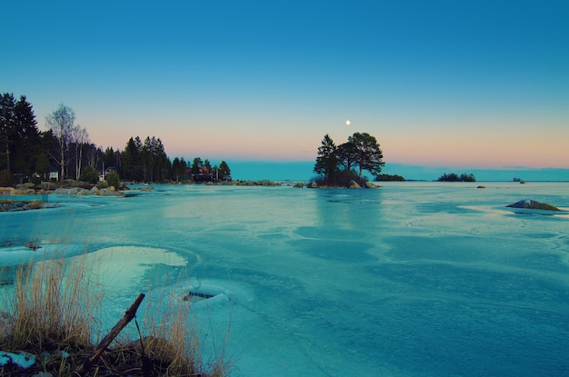 Paisaje de invierno del mar