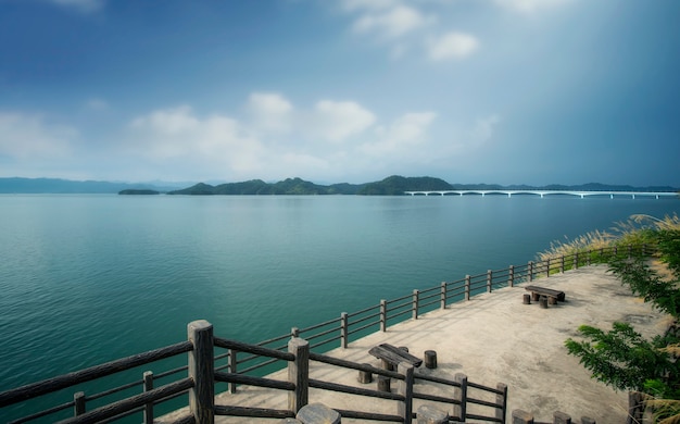 Paisaje del lago Qiandao en Hangzhou