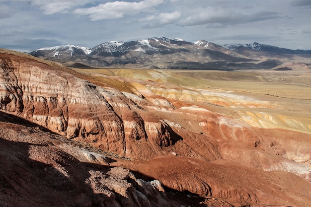 Paisaje marciano de las montañas de Altai