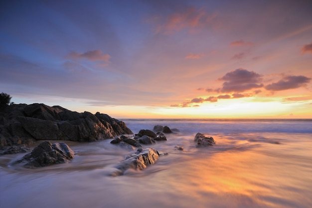 paisaje marino al atardecer