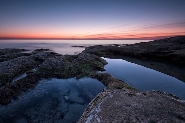 Paisaje marino durante el amanecer