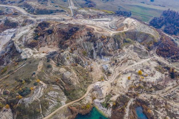 Foto paisaje minero industrial desde una antena de avión no tripulado