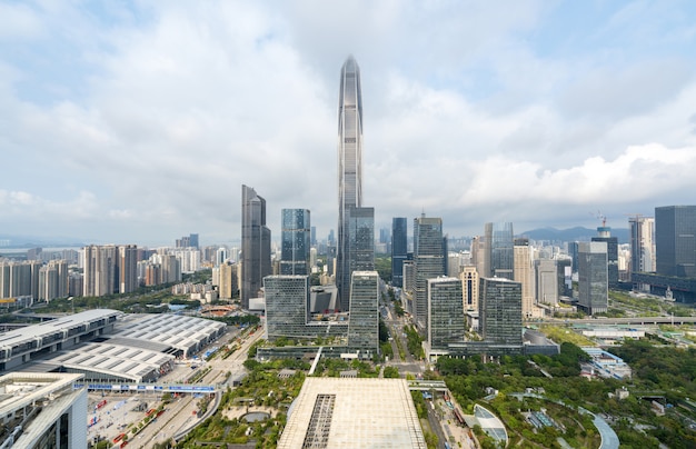 Paisaje moderno de la arquitectura urbana en Shenzhen, China