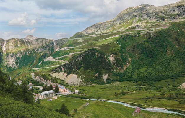 Paisaje de montaña de los alpes suizos