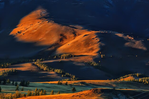 Paisaje de montaña de Altai, panorama de otoño paisaje de fondo, vista de la naturaleza de otoño