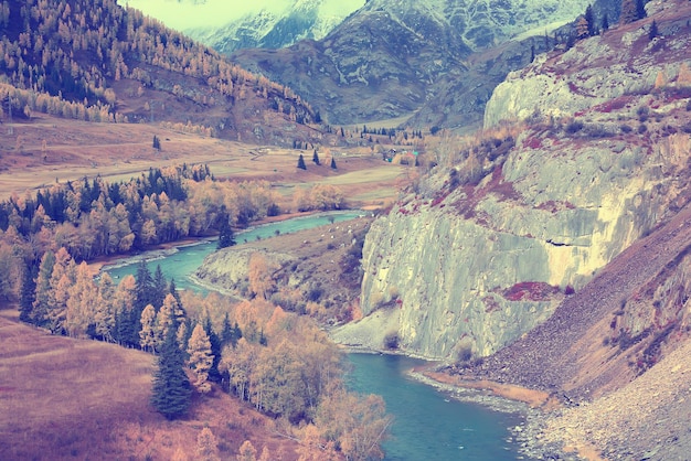 paisaje montaña altai, panorama paisaje libertad, naturaleza otoñal de siberia