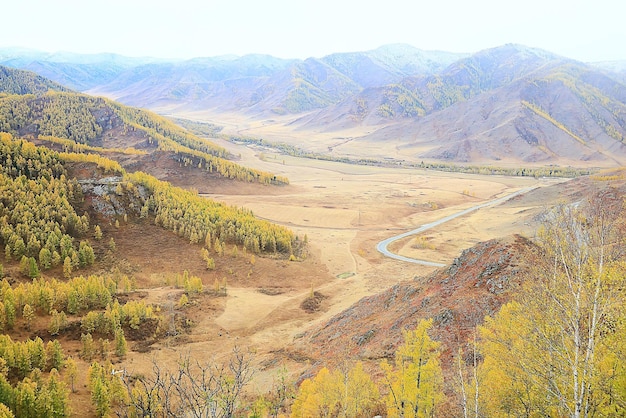 paisaje montaña altai, panorama paisaje libertad, naturaleza otoñal de siberia