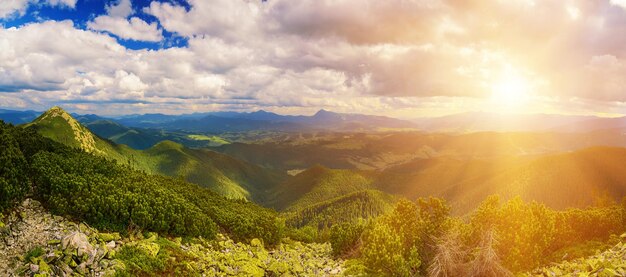 Paisaje de montaña de los Cárpatos