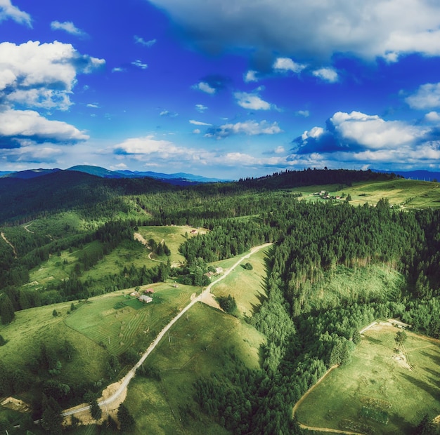 Paisaje de montaña de los Cárpatos