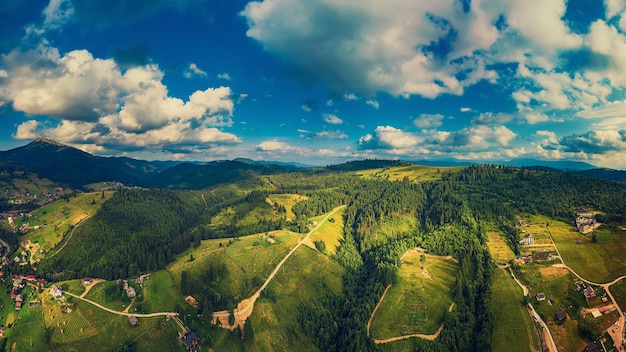 Paisaje de montaña de los Cárpatos