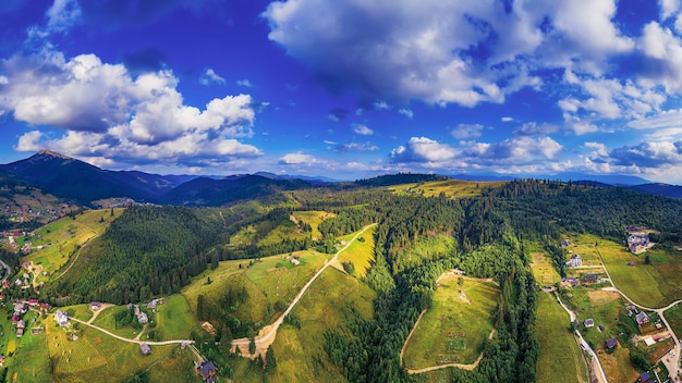 Paisaje de montaña de los Cárpatos