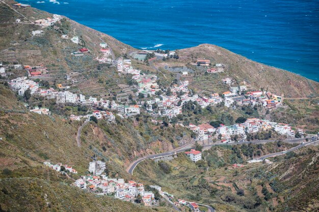 Paisaje de montaña en la isla tropical de Tenerife