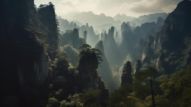 Un paisaje con montañas y árboles a lo lejos.