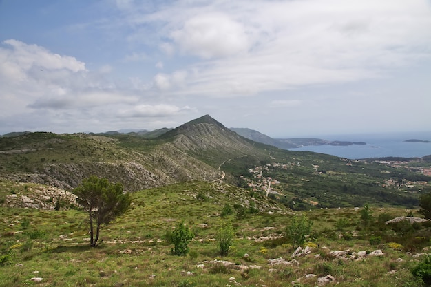 Paisaje de montañas de montenegro