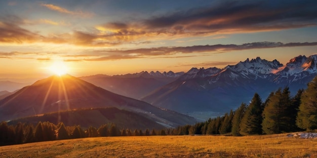 Paisaje montañoso al atardecer