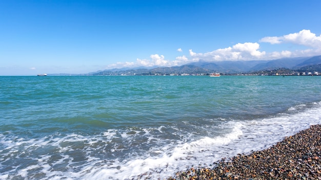 Paisaje natural con la costa de Batumi