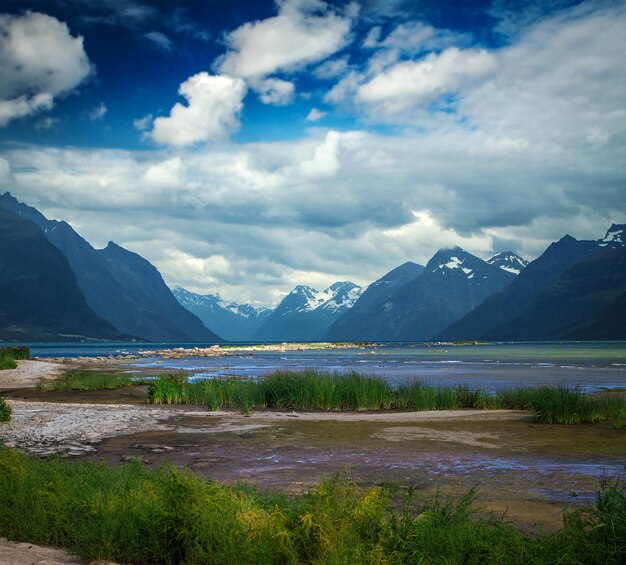 Paisaje natural en geirangerfjord