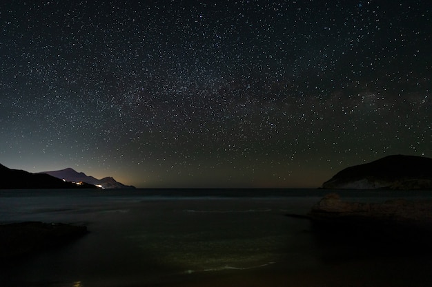 Paisaje nocturno en la playa de Genoveses. Parque Natural Cabo de Gata.