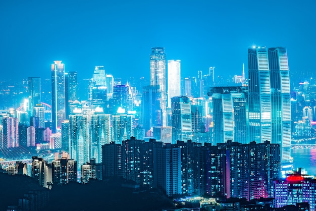 Paisaje panorámico de la ciudad, hermosa vista nocturna de la ciudad de Chongqing en China