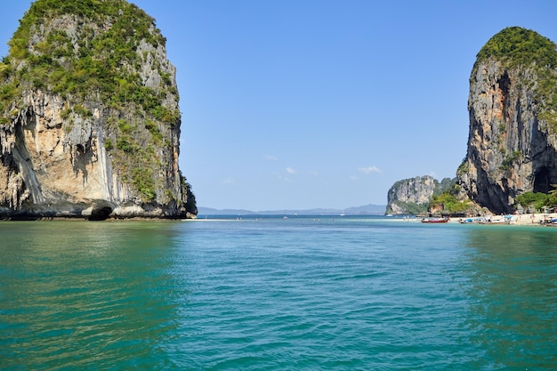 Paisaje panorámico en el paisaje marítimo de Phuket