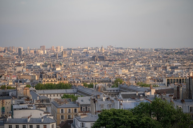 Paisaje de París desde las colinas de Montmartre Daylight shot