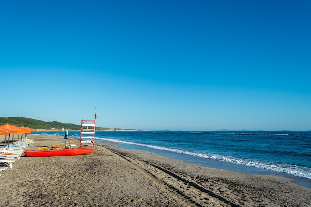 Paisaje de la playa por la mañana.