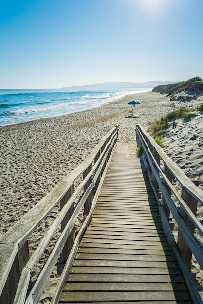 Paisaje de la playa por la mañana.