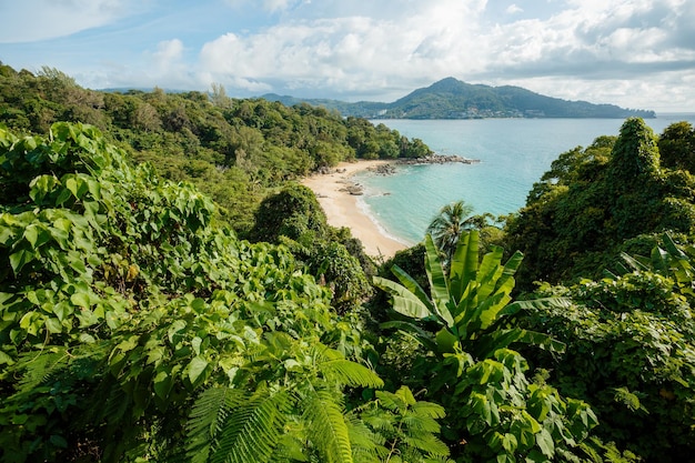 Paisaje de playa de mar natural en Phuket Tailandia Viajes