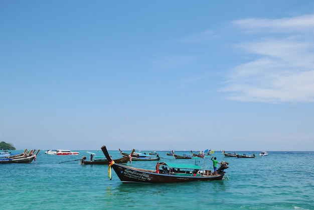 Paisaje de la playa en PHI PHI ISLAND, KRABI TAILANDIA