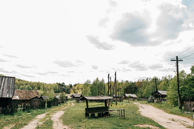 Paisaje de pueblo en días de verano.