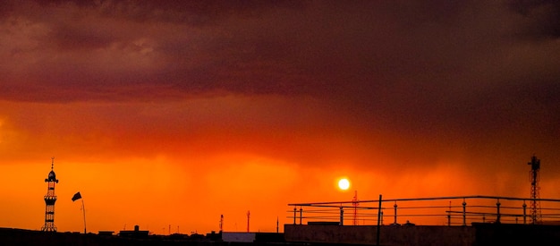 Paisaje de puesta de sol