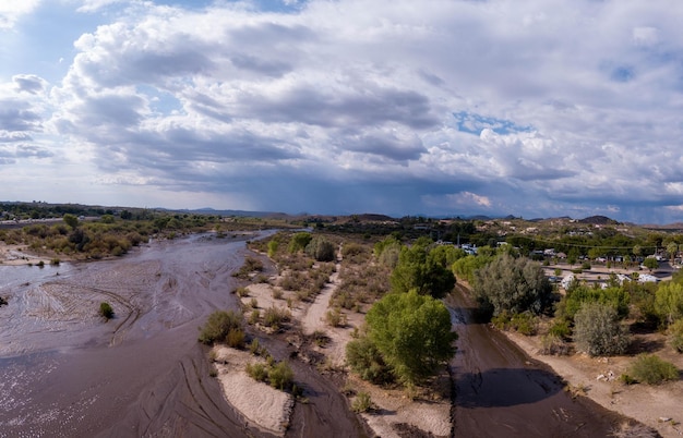 Paisaje del río Hassayampa en Wickenburg, Arizona, EE.UU.