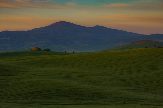 Paisaje rural contra el cielo