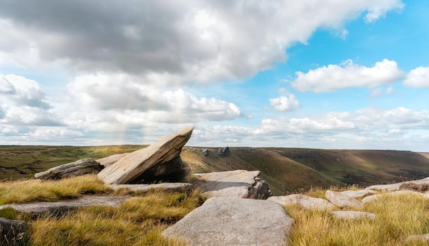 Foto paisaje rural habitual de inglaterra en yorkshire impresionante vista en el parque nacional peak district