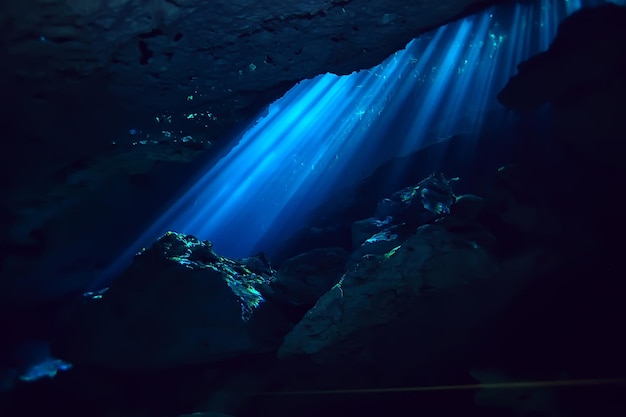 paisaje submarino mexico, cenotes buceando rayos de luz bajo el agua, fondo de buceo en cuevas