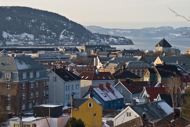 Paisaje de Trondheim nieve de la ciudad de invierno