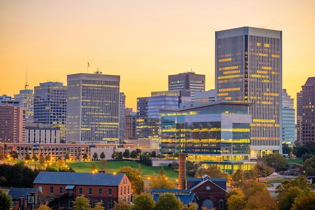 Paisaje urbano del centro de la ciudad de Richmond en Virginia, EE.UU.