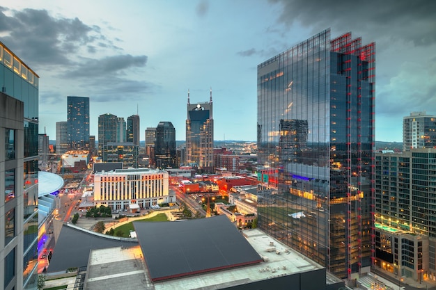 El paisaje urbano del centro de Nashville, Tennessee, Estados Unidos