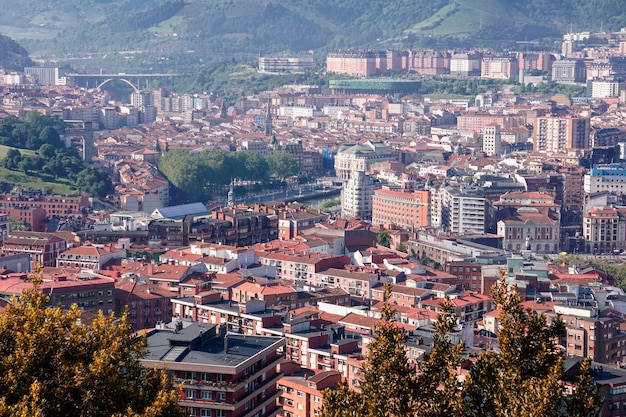 Paisaje urbano de la ciudad de Bilbao España