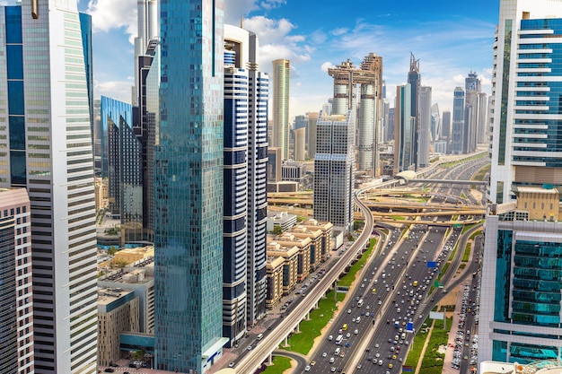 Paisaje urbano de Dubai, Emiratos Árabes Unidos.