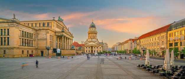 Paisaje urbano del horizonte de la ciudad céntrica de Berlín de Alemania