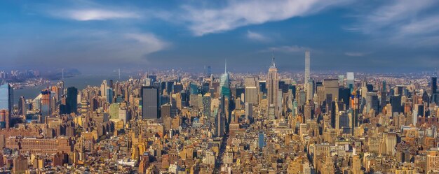 Paisaje urbano del horizonte de la ciudad de Manhattan de Nueva York desde la vista superior en EE.UU.