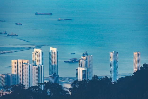 Paisaje urbano de Penang, vista desde Penang Hill, Malasia